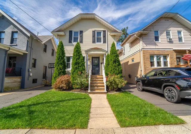 Photo 1 of Single family home for sale at 555 E Maple Ave, Woodbridge, NJ 07095 | MLS# 2704844R | Listing updated on 2026-09-23