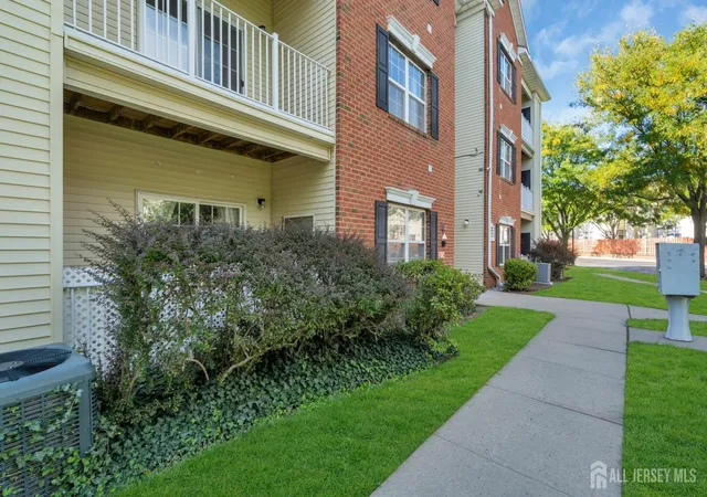 Photo 3 of Townhouse for sale at 511 Coppolla Dr, South Plainfield, NJ 07080 | MLS# 2704888R | Listing updated on 2026-09-24