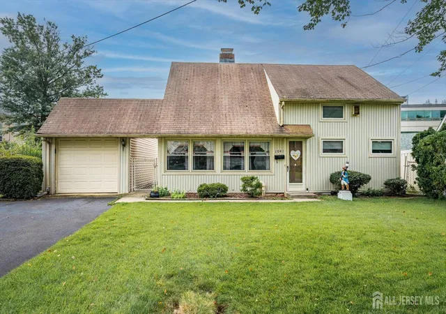 Photo 1 of Single family home for sale at 1041 Richard Blvd, Rahway, NJ 07065 | MLS# 2703958R | Listing updated on 2026-09-14
