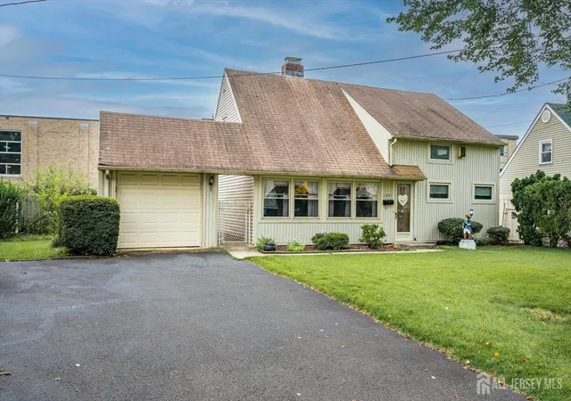 Photo 2 of Single family home for sale at 1041 Richard Blvd, Rahway, NJ 07065 | MLS# 2703958R | Listing updated on 2026-09-14