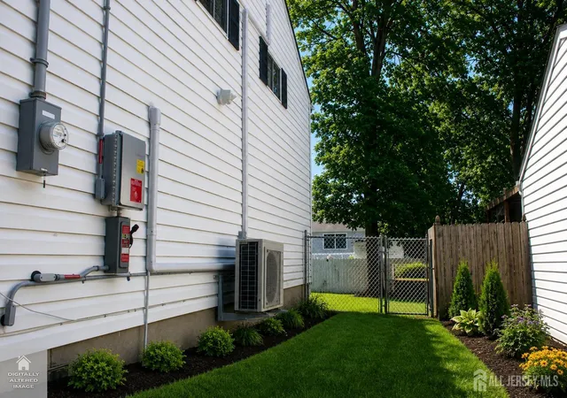 Photo 4 of Single family home for sale at 39 Florence Dr Dr, Parlin, NJ 08859 | MLS# 2703223R | Listing updated on 2026-09-16