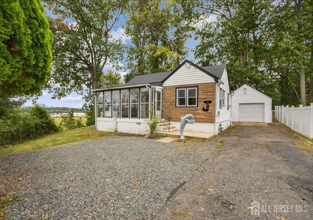 Photo 3 of Single family home for sale at 471 Beverly Dr, Keyport, NJ 07735 | MLS# 2705168R | Listing updated on 2026-09-25