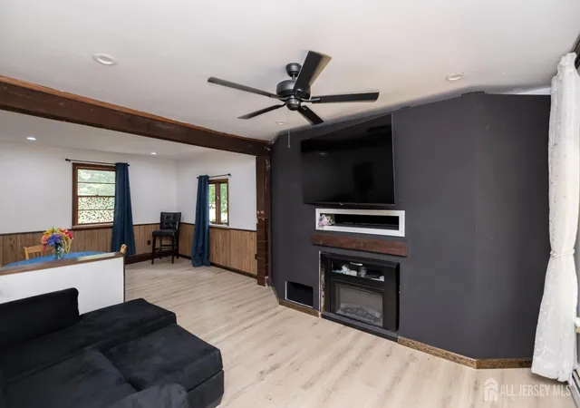 Photo 4 of Single family home for sale at 30-30 Henderson St, Oxford, NJ 07863 | MLS# 2707021R | Listing updated on 2026-10-28