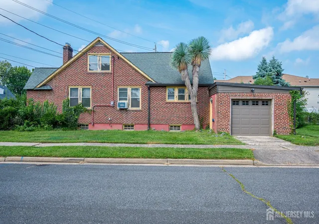 Photo 3 of Single family home for sale at 462 Union Ave, Middlesex, NJ 08846 | MLS# 2703905R | Listing updated on 2026-09-23
