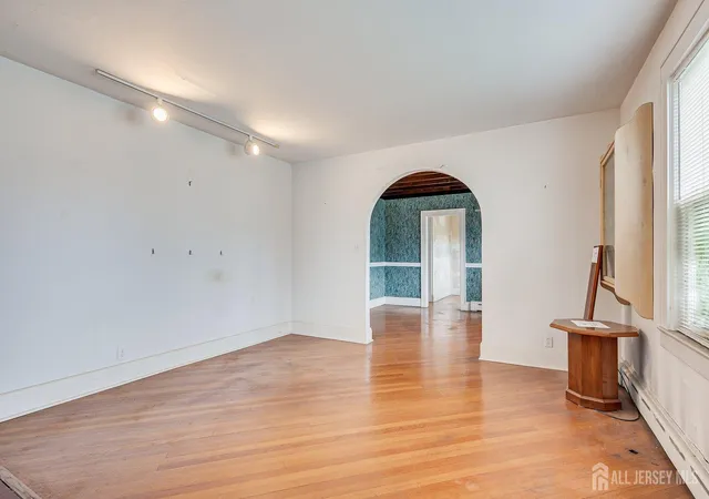 Photo 4 of Single family home for sale at 462 Union Ave, Middlesex, NJ 08846 | MLS# 2703905R | Listing updated on 2026-09-23