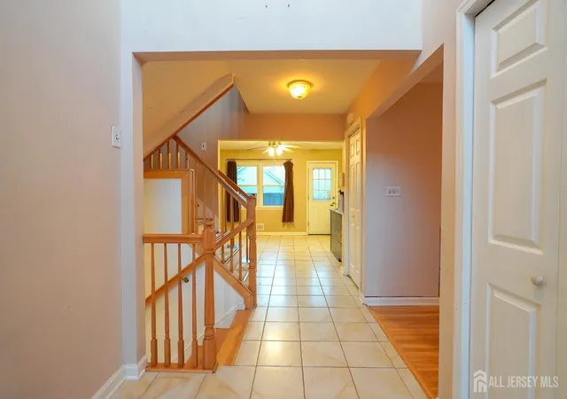 Photo 3 of Single family home for sale at 3 E Charles Ct, Edison, NJ 08820 | MLS# 2705998R | Listing updated on 2026-10-27