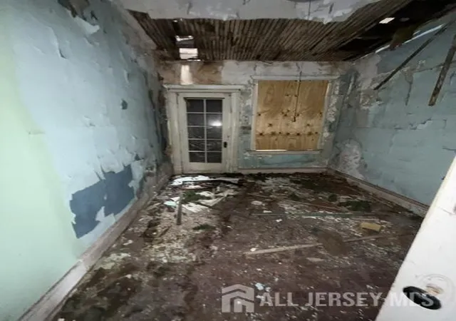 Photo 3 of House for sale at 160 Brighton Ave, Perth Amboy, NJ 08861 | MLS# 2703902R | Listing updated on 2026-09-25