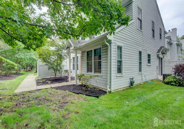 Photo 3 of Townhouse for sale at 8 Forden Ct, Sayreville, NJ 08872 | MLS# 2703880R | Listing updated on 2026-09-16