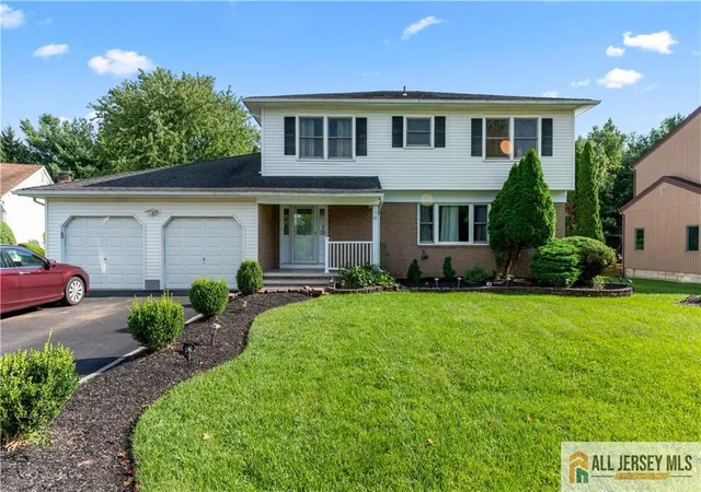 Photo 3 of Single family home for sale at 21 Eldridge Dr, East Brunswick, NJ 08816 | MLS# 2770545M | Listing updated on 2026-09-18