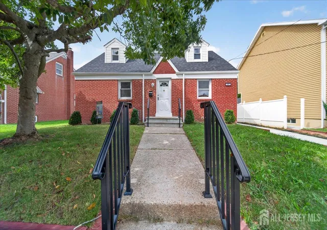 Photo 1 of Single family home for sale at 121 Dorothy St, Carteret, NJ 07008 | MLS# 2704762R | Listing updated on 2026-09-26