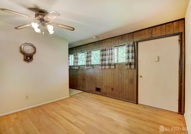 Photo 3 of Single family home for sale at 9 Wellesley Rd, Parlin, NJ 08859 | MLS# 2700676R | Listing updated on 2026-10-02