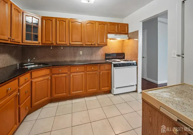 Photo 4 of Condo for sale at 345 College Dr, Edison, NJ 08817 | MLS# 2703854R | Listing updated on 2026-09-18