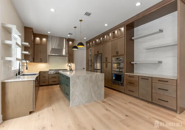 Photo 3 of Single family home for sale at 10 Winthrop Ct, East Brunswick, NJ 08816 | MLS# 2705123R | Listing updated on 2026-09-24