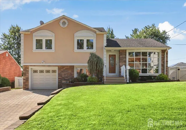 Photo 1 of Single family home for sale at 65 Hunter Ln, Woodbridge, NJ 07095 | MLS# 2704308R | Listing updated on 2026-10-07