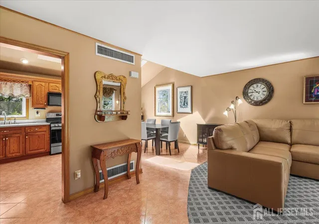 Photo 4 of Single family home for sale at 65 Hunter Ln, Woodbridge, NJ 07095 | MLS# 2704308R | Listing updated on 2026-10-07
