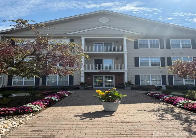 Photo 2 of Condo for sale at 31 Liddle Ave, Edison, NJ 08837 | MLS# 2704042R | Listing updated on 2026-09-11
