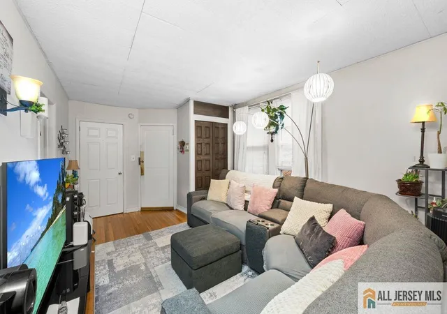 Photo 4 of House for sale at 562 Jacques St, Perth Amboy, NJ 08861 | MLS# 2770824M | Listing updated on 2026-10-26