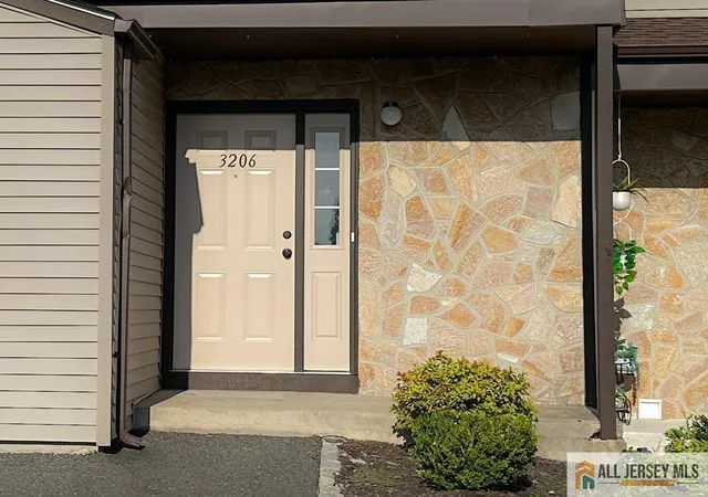Photo 2 of Townhouse for sale at 3206 Hana Rd, Edison, NJ 08817 | MLS# 2770218M | Listing updated on 2026-09-19