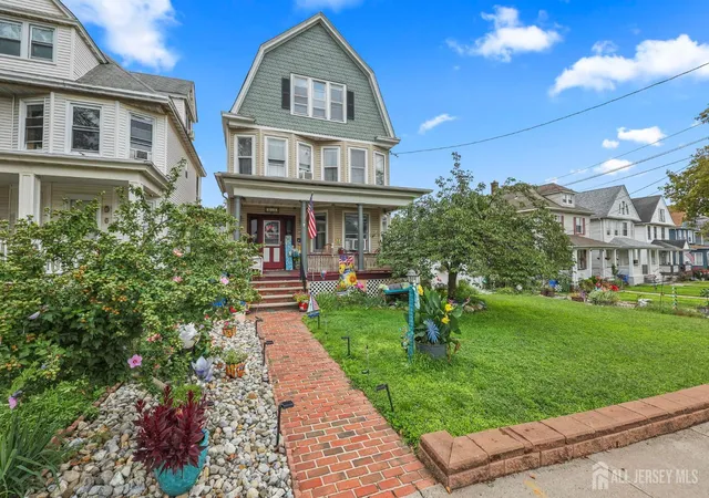 Photo 1 of Single family home for sale at 124 Kearny Ave, Perth Amboy, NJ 08861 | MLS# 2704260R | Listing updated on 2026-09-28