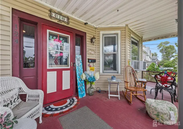 Photo 2 of Single family home for sale at 124 Kearny Ave, Perth Amboy, NJ 08861 | MLS# 2704260R | Listing updated on 2026-09-28