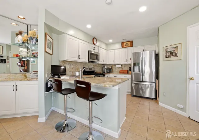 Listing Photo 5 - Condo for sale in building located at 52-b Rutland Ln, Monroe Township, NJ 08831