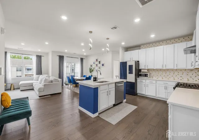 Photo 1 of Condo for sale at 242 Lorhan Dr, Piscataway, NJ 08854 | MLS# 2702526R | Listing updated on 2026-09-27