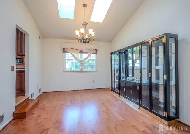 Photo 4 of Single family home for sale at 4 Chipwood Ln, North Brunswick, NJ 08902 | MLS# 2704013R | Listing updated on 2026-09-29