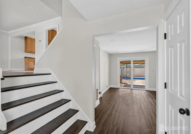 Photo 3 of Single family home for sale at 51 Charlotte St, Carteret, NJ 07008 | MLS# 2703731R | Listing updated on 2026-09-14