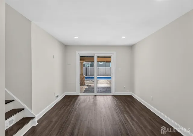 Photo 4 of Single family home for sale at 51 Charlotte St, Carteret, NJ 07008 | MLS# 2703731R | Listing updated on 2026-09-14