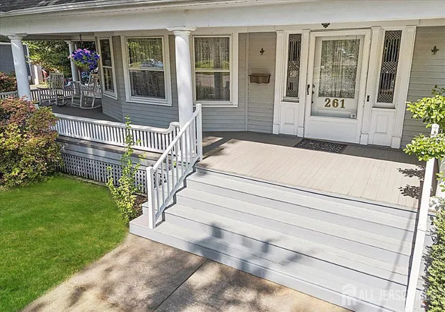 Photo 2 of Single family home for sale at 261 Beechwood Ave, Middlesex, NJ 08846 | MLS# 2705023R | Listing updated on 2026-09-25