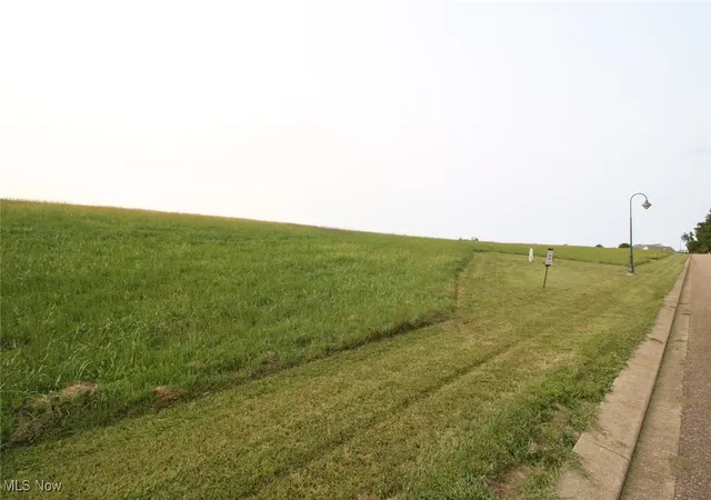 Photo 1 of Sale Pending at 4750 S Edinbergh Dr, Zanesville, OH 43701 | MLS# 5069740 | Listing updated on 2026-09-14