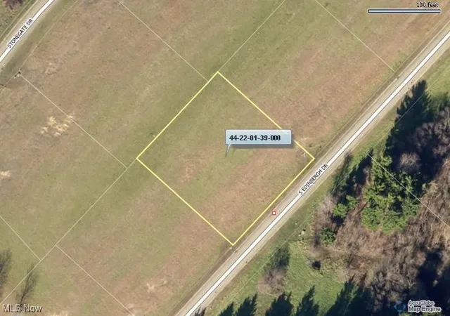 Photo 2 of Sale Pending at 4750 S Edinbergh Dr, Zanesville, OH 43701 | MLS# 5069740 | Listing updated on 2026-09-14