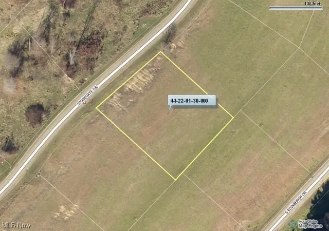 Photo 2 of Sale Pending at 5275 Stonegate Dr, Zanesville, OH 43701 | MLS# 5069742 | Listing updated on 2026-09-14