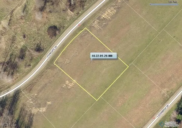 Photo 2 of Sale Pending at 5265 Stonegate Dr, Zanesville, OH 43701 | MLS# 5069743 | Listing updated on 2026-09-30