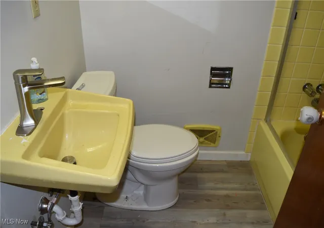 Photo 4 of Single family home for sale at 70392 Barton Rd, Saint Clairsville, OH 43950 | MLS# 5113332 | Listing updated on 2026-09-17