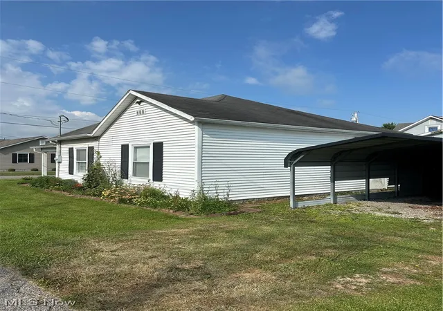 Photo 3 of Single family home for sale at 208 Center St, Woodsfield, OH 43793 | MLS# 5135776 | Listing updated on 2026-09-10