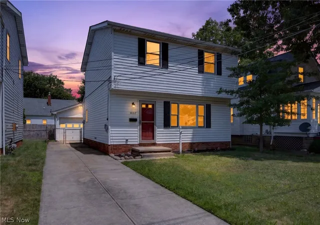 Photo 3 of Single family home for sale at 30317 Thomas St, Willowick, OH 44095 | MLS# 5146923 | Listing updated on 2026-09-10