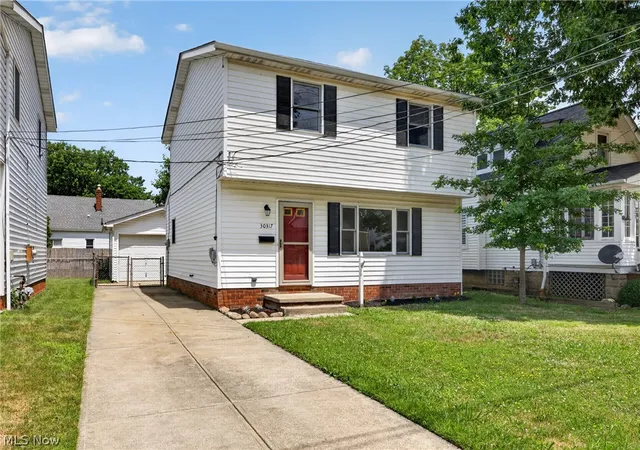 Photo 3 of Single family home for sale at 30317 Thomas St, Willowick, OH 44095 | MLS# 5146923 | Listing updated on 2026-09-10