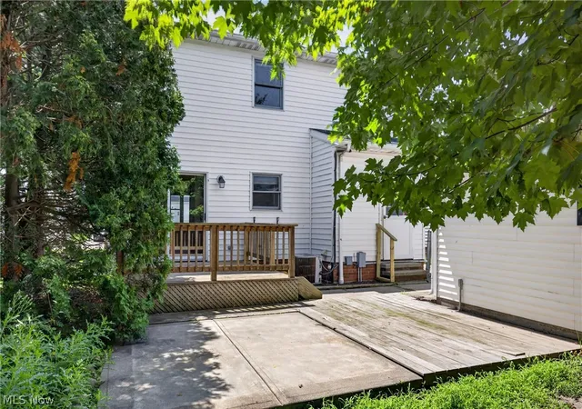 Photo 4 of Single family home for sale at 30317 Thomas St, Willowick, OH 44095 | MLS# 5146923 | Listing updated on 2026-09-10