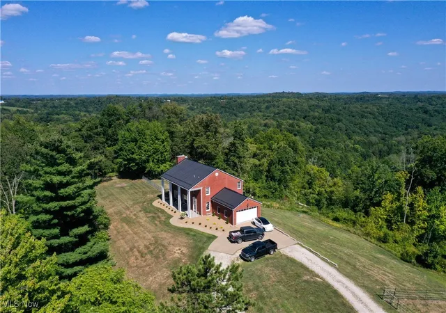 Photo 3 of Single family home for sale at 10084 Cadiz Rd, Cambridge, OH 43725 | MLS# 5148147 | Listing updated on 2026-09-11