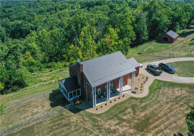 Photo 4 of Single family home for sale at 10084 Cadiz Rd, Cambridge, OH 43725 | MLS# 5148147 | Listing updated on 2026-09-11