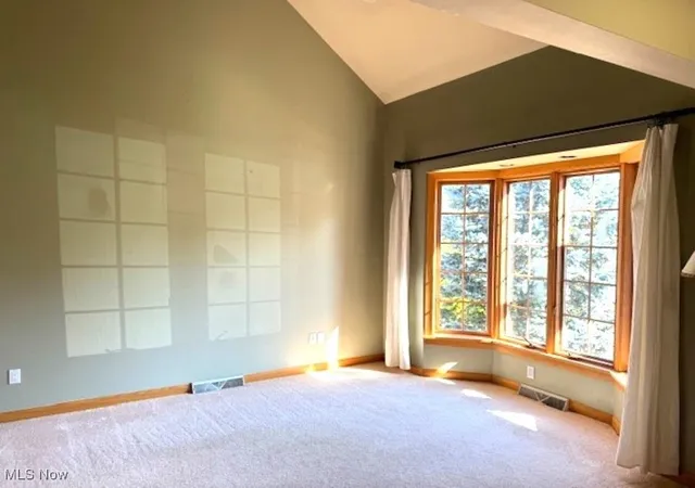 Photo 3 of Single family home for sale at 3425 Hummingbird Hl Dr, Youngstown, OH 44514 | MLS# 5107118 | Listing updated on 2026-09-02