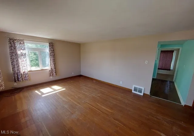 Photo 2 of Single family home for sale at 102 Valley Rd, Mingo Junction, OH 43938 | MLS# 5157068 | Listing updated on 2026-09-11
