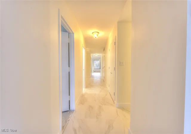 Photo 4 of Condo for sale at 2 Bratenahl Pl #2D, Bratenahl, OH 44108 | MLS# 5169874 | Listing updated on 2026-09-12
