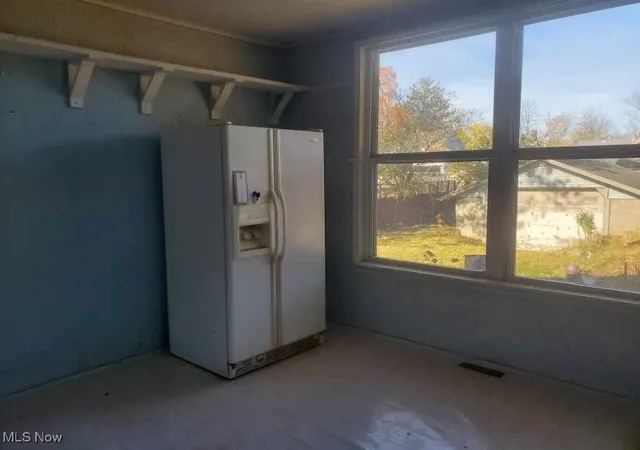 Photo 2 of Sale Pending at 537 3rd Street, Elyria, OH 44035 | MLS# 5170573 | Listing updated on 2026-09-12