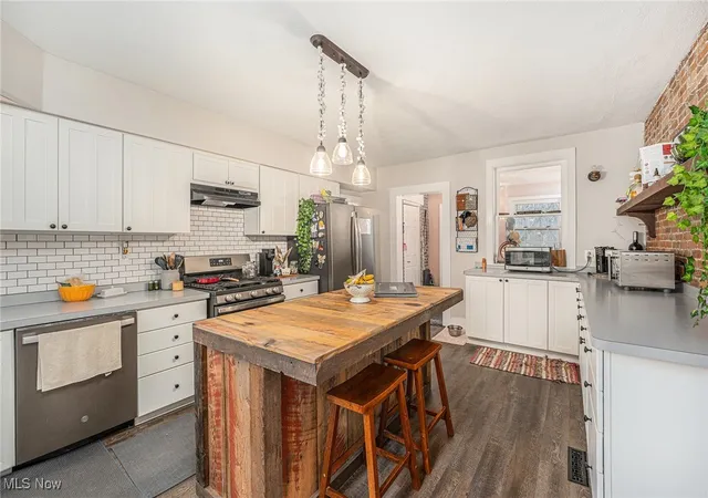 Photo 3 of Single family home for sale at 249 W Main St, Madison, OH 44057 | MLS# 5171121 | Listing updated on 2026-10-01