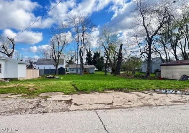Photo 2 of Land for sale at 907-909 14th Street, Parkersburg, WV 26101 | MLS# 5172994 | Listing updated on 2026-09-02