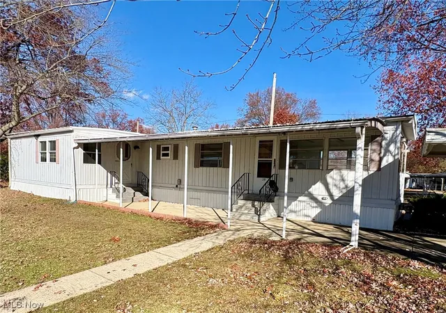 Photo 2 of Single family home for sale at 20 Van Ess Dr, Olmsted Twp, OH 44138 | MLS# 5172817 | Listing updated on 2026-09-11