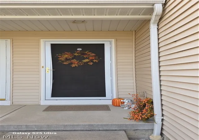Photo 2 of Townhouse for sale at 953 Longitude Ln, Amherst, OH 44001 | MLS# 5177777 | Listing updated on 2026-09-24