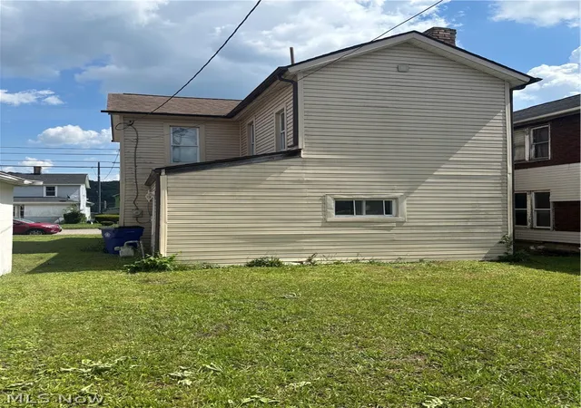 Photo 3 of Single family home for sale at 1013 Saint George, East Liverpool, OH 43920 | MLS# 5178160 | Listing updated on 2026-09-09